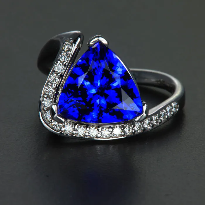 14K White Gold Trilliant Tanzanite and Diamond Ring 5.55 Carats