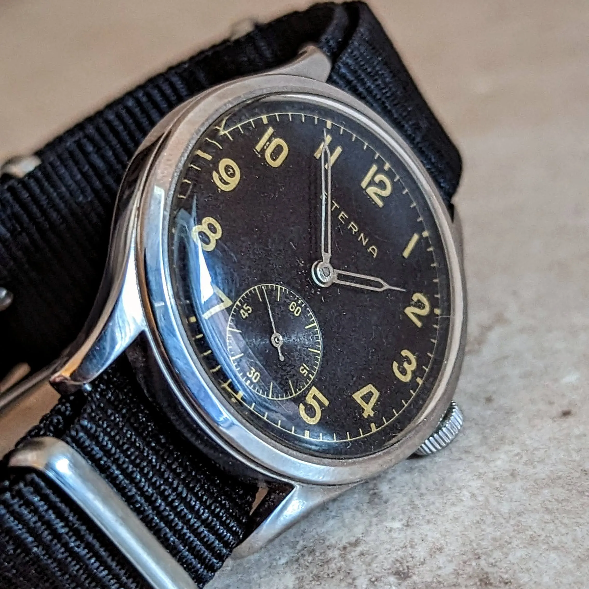 1942 ETERNA WWII Military Jumbo Wristwatch 15 Jewels Cal. 852 Swiss Vintage Watch