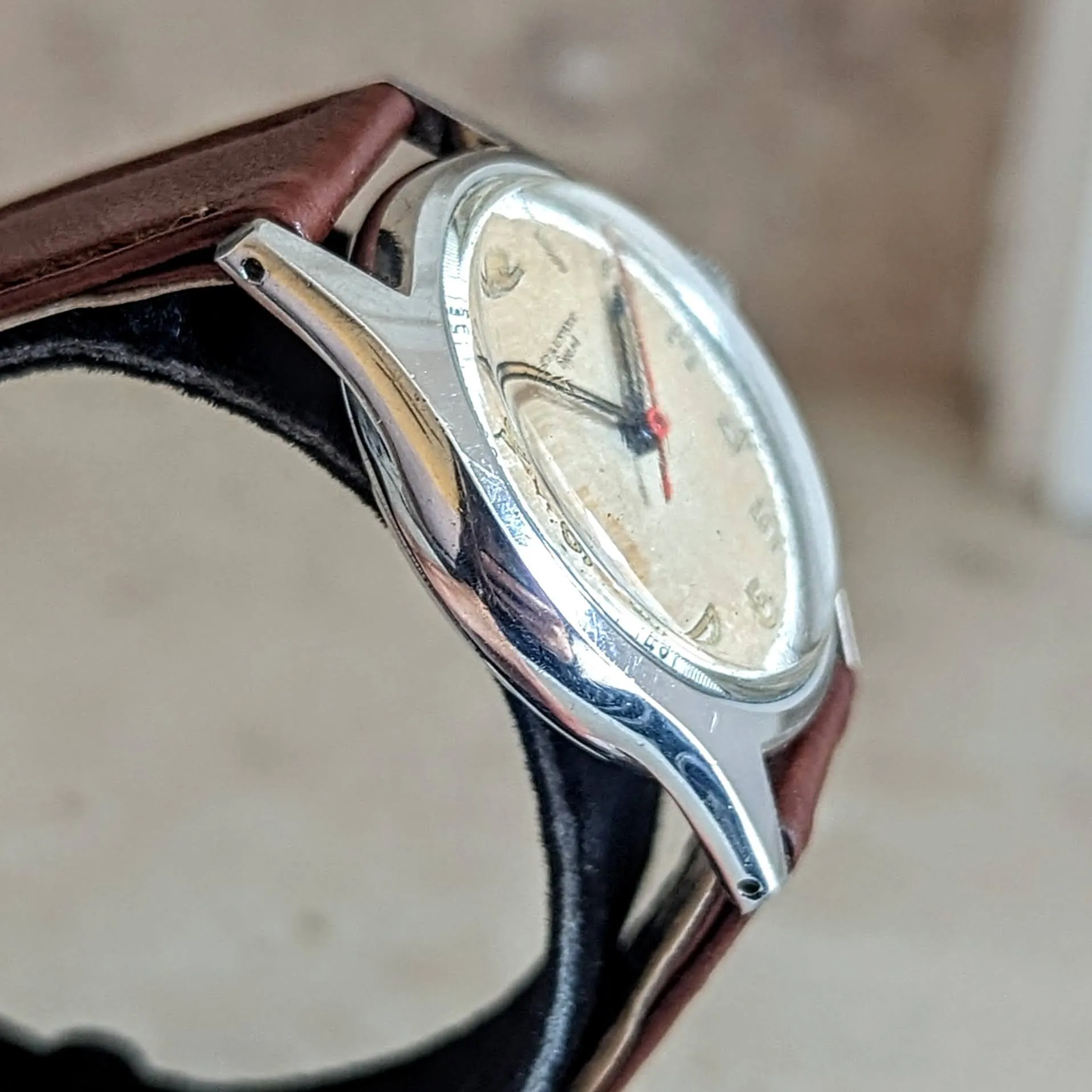 1950s STAUFFER Sport Wristwatch 17 Jewels Swiss Made Military Style Watch