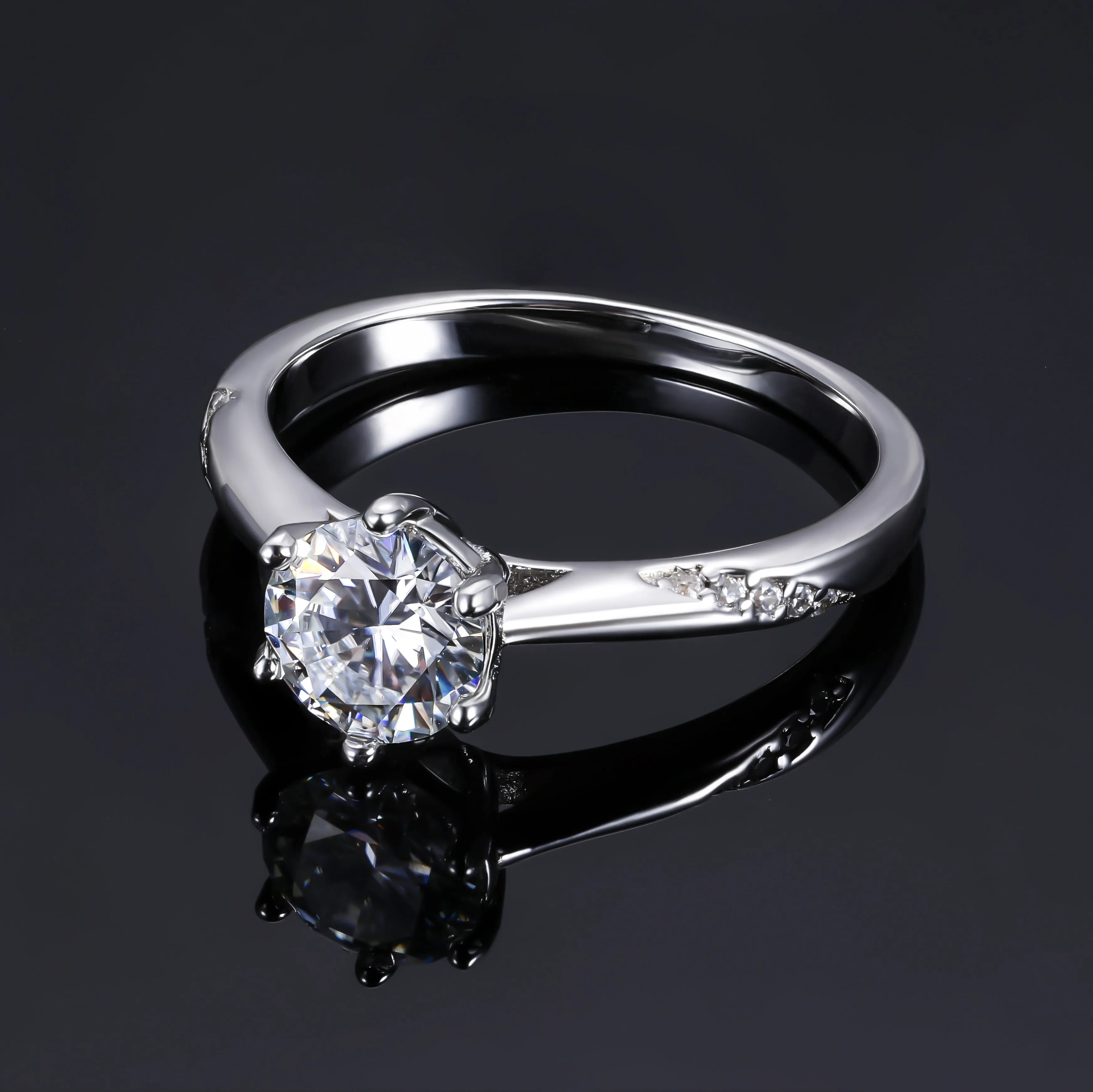1CT Round Cut Moissanite Wedding Rings