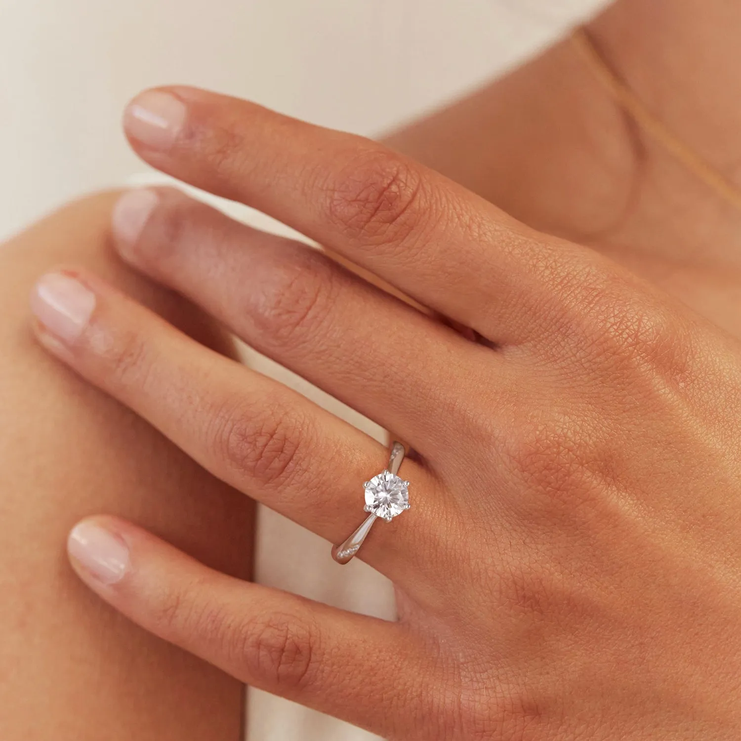 1CT Round Cut Moissanite Wedding Rings