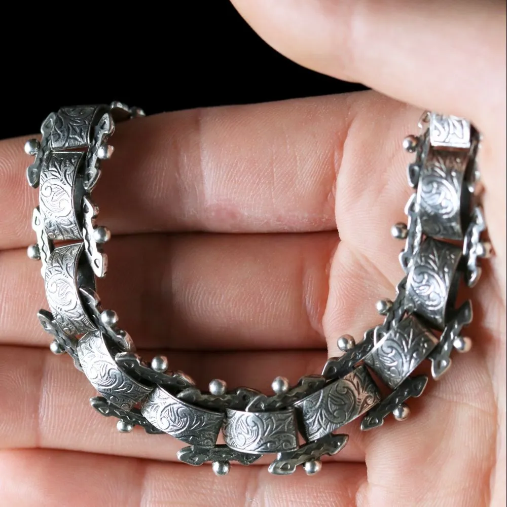 Antique Victorian Silver Collar Necklace Circa. 1880
