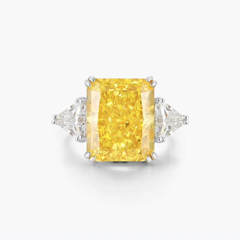 Brilliant yellow ring set with high carbon diamonds ring