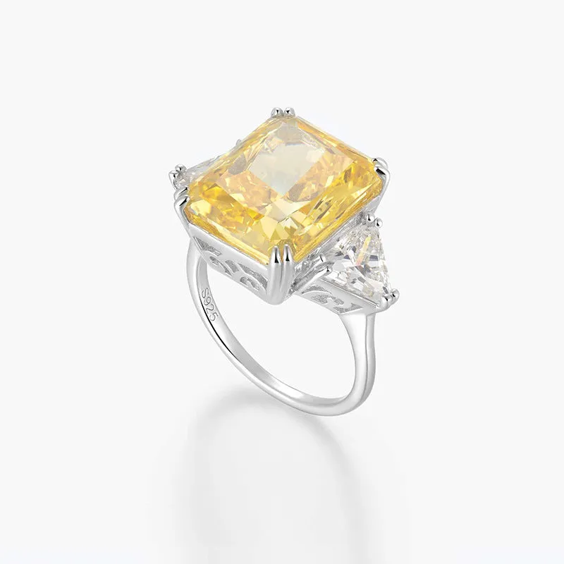 Brilliant yellow ring set with high carbon diamonds ring