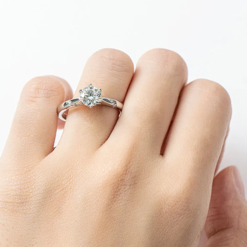 Classic Round Cut Moissanite Diamond Fashion Solitaire Ring