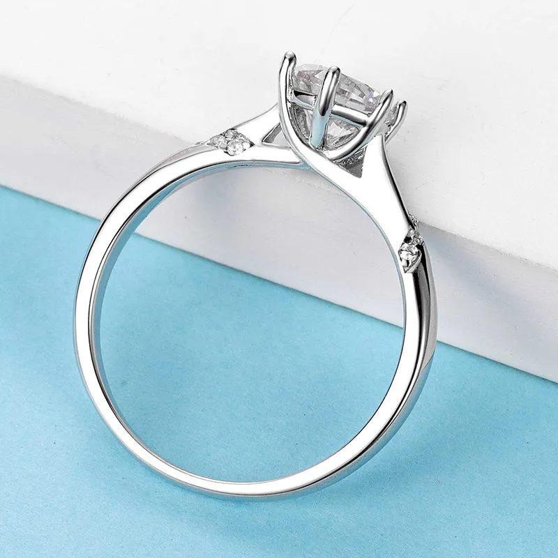 Classic Round Cut Moissanite Diamond Fashion Solitaire Ring