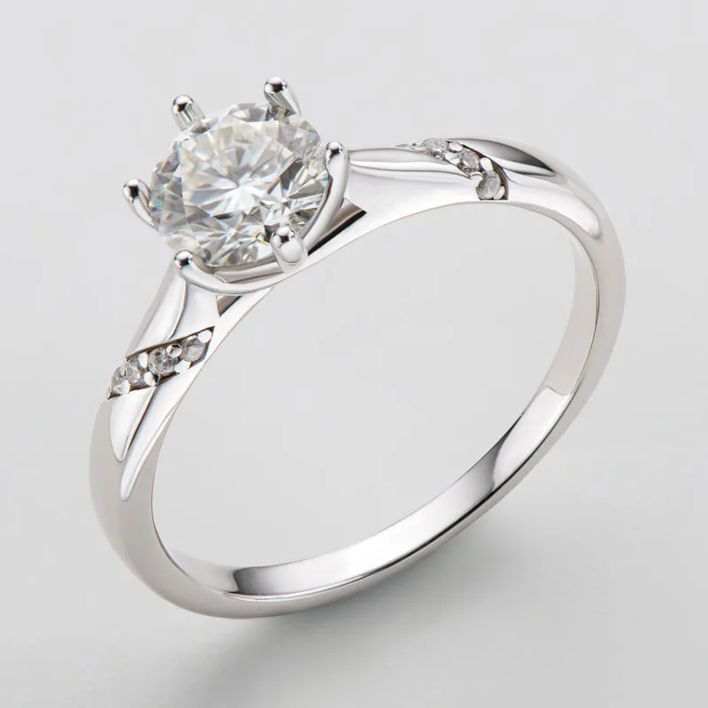 Classic Round Cut Moissanite Diamond Fashion Solitaire Ring