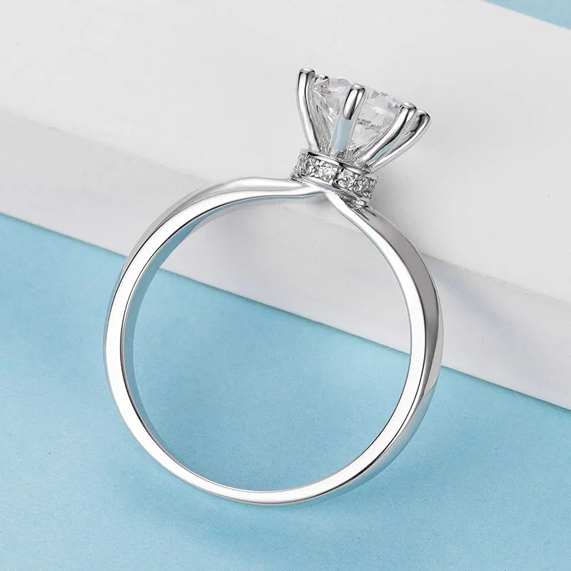 Classic Round Cut Moissanite Diamond Fashion Solitaire Ring