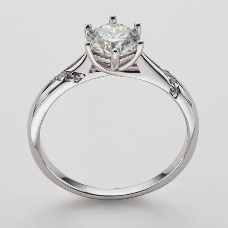 Classic Round Cut Moissanite Diamond Fashion Solitaire Ring