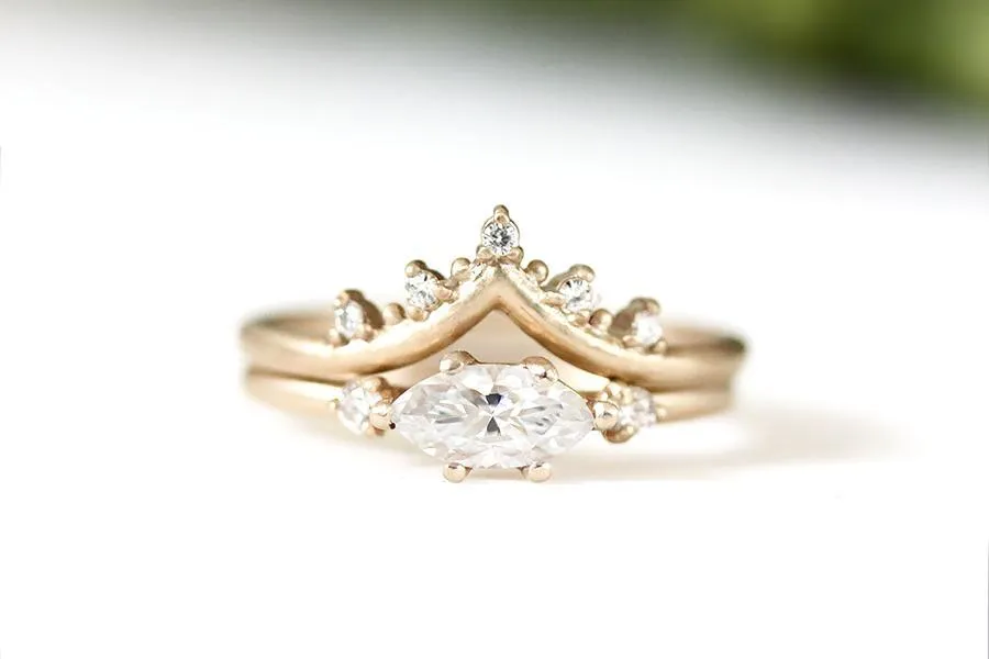 Crown Creste Moissanite Ring