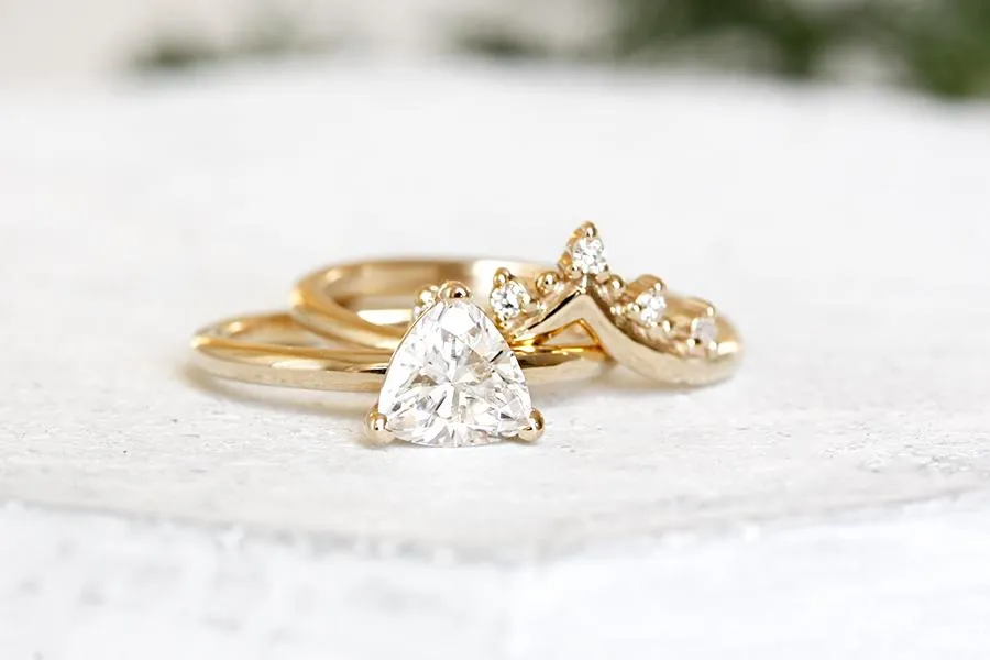 Crown Creste Moissanite Ring