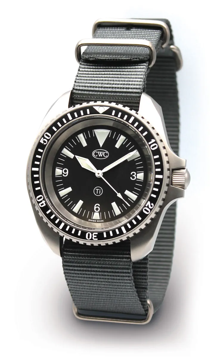 CWC TI300 TITANIUM 5 QUARTZ DIVERS WATCH