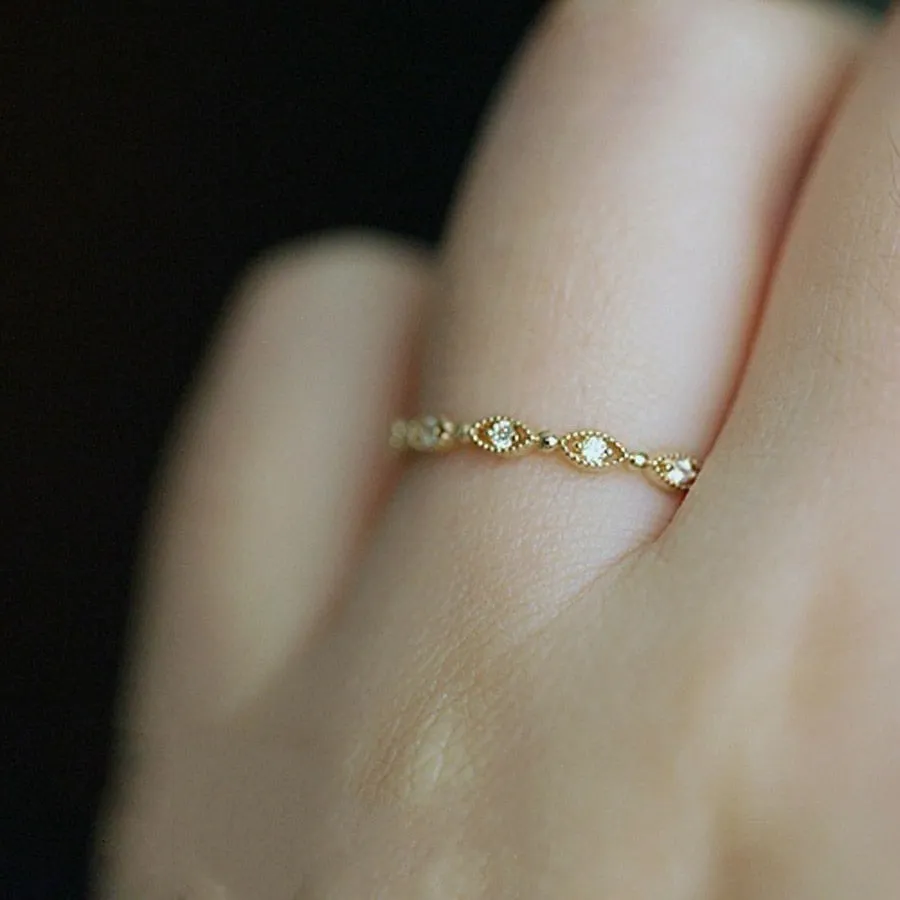 Dainty Crown Ring