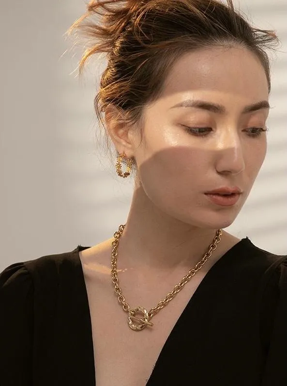 Gold Toggle Choker Necklace and Bracelet Set