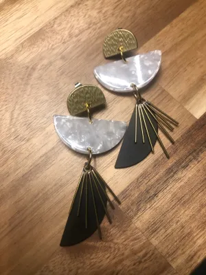 Half moon spikes