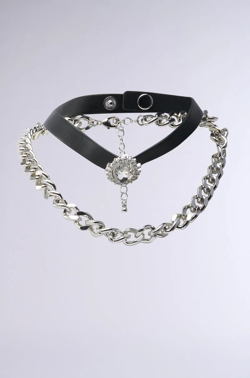 IN THE SHOW CHOKER NECKLACE SET