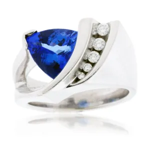 Large Trillion and Five Diamond Ring