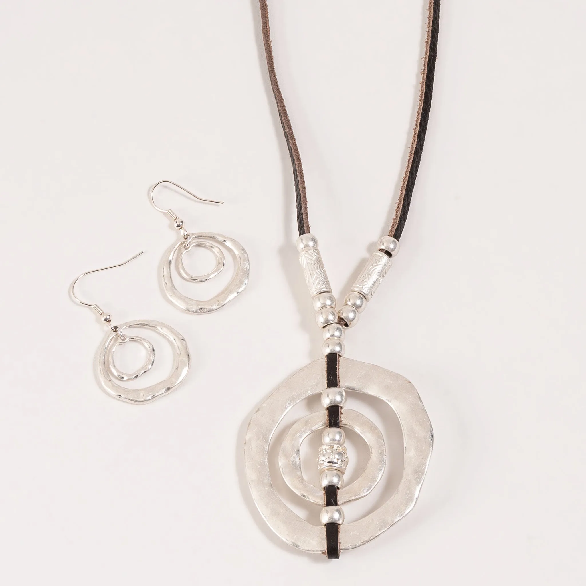 Larissa Textured Pendant Necklace & Earring Set