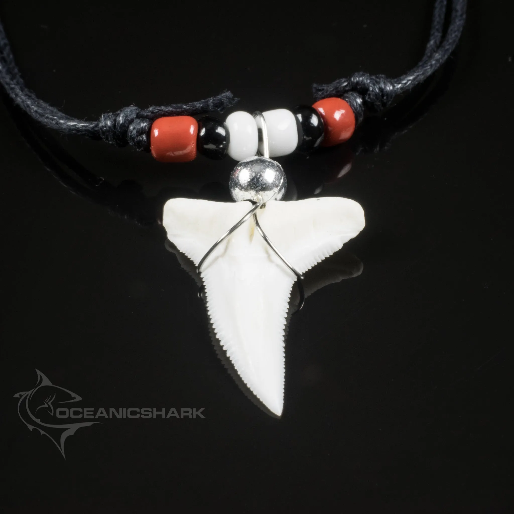Manchester united fc shark teeth NL red black white c149