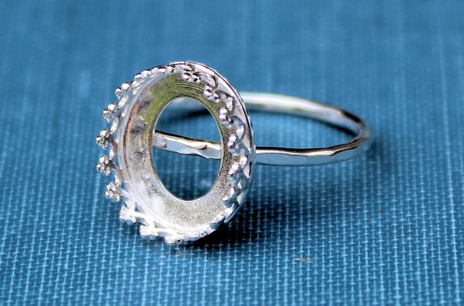 Oval 12x10mm Crown Bezel Cup Ring blank Silver