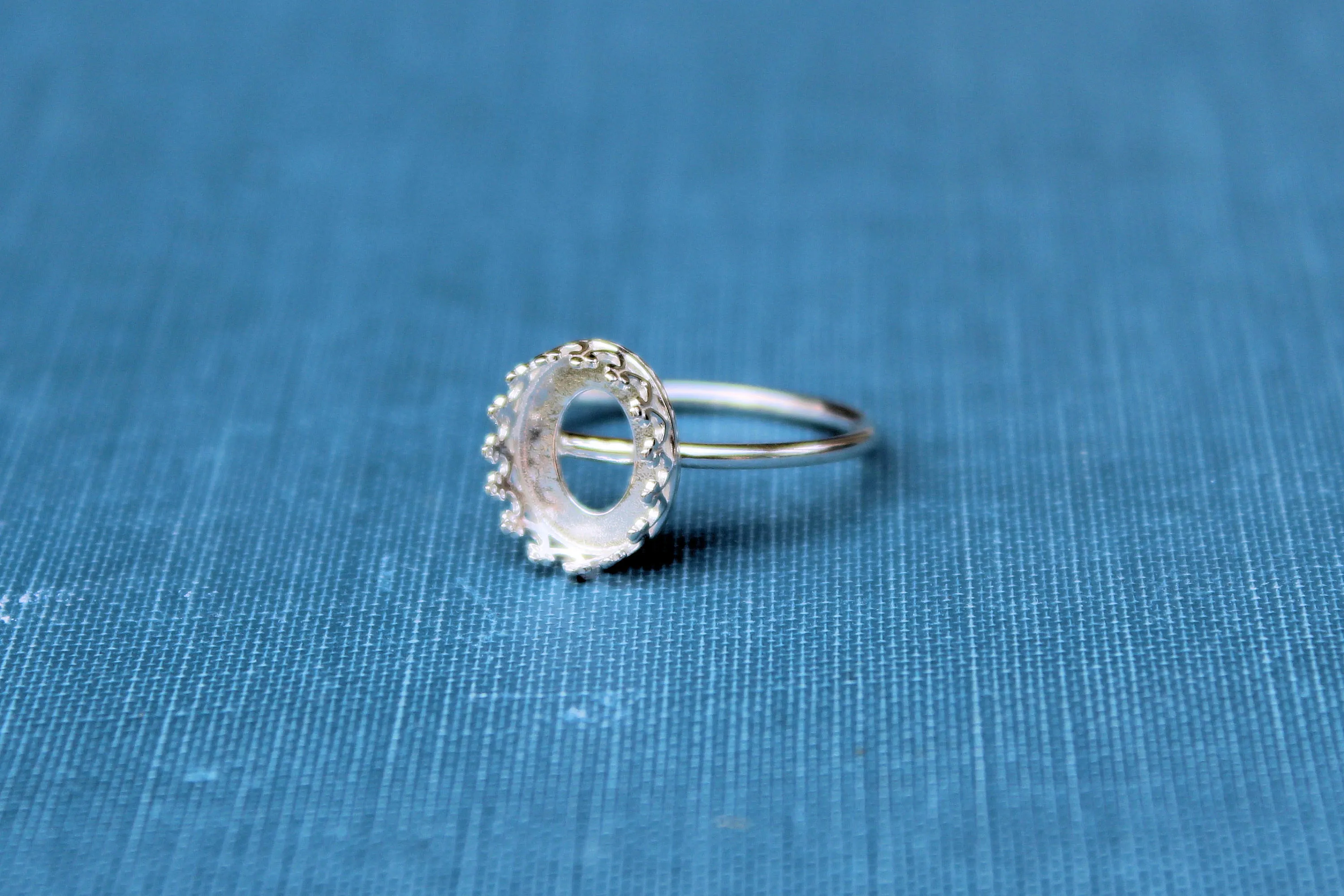 Oval 12x10mm Crown Bezel Cup Ring blank Silver