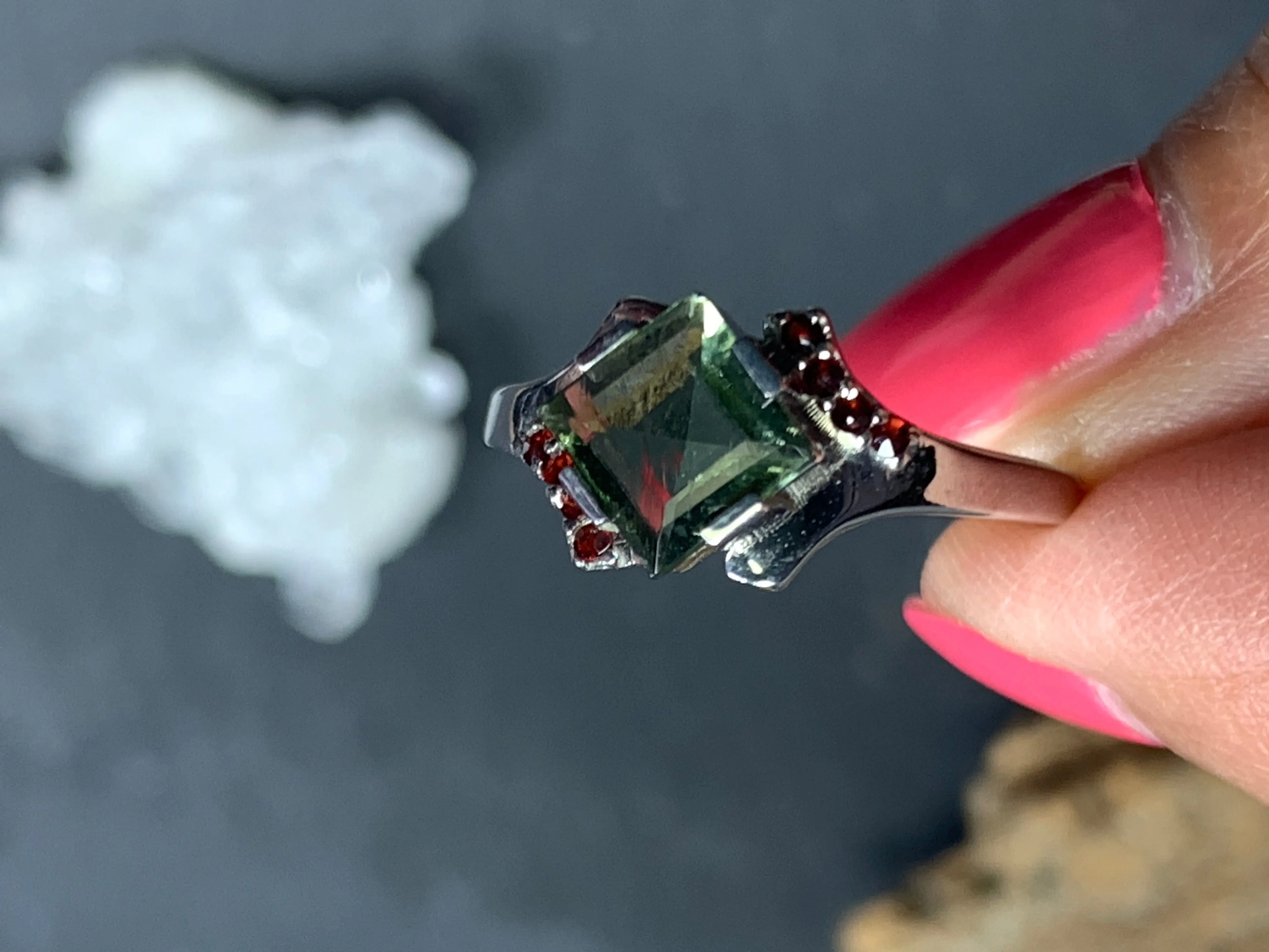 "Pegasus" Moldavite ring with Garnet
