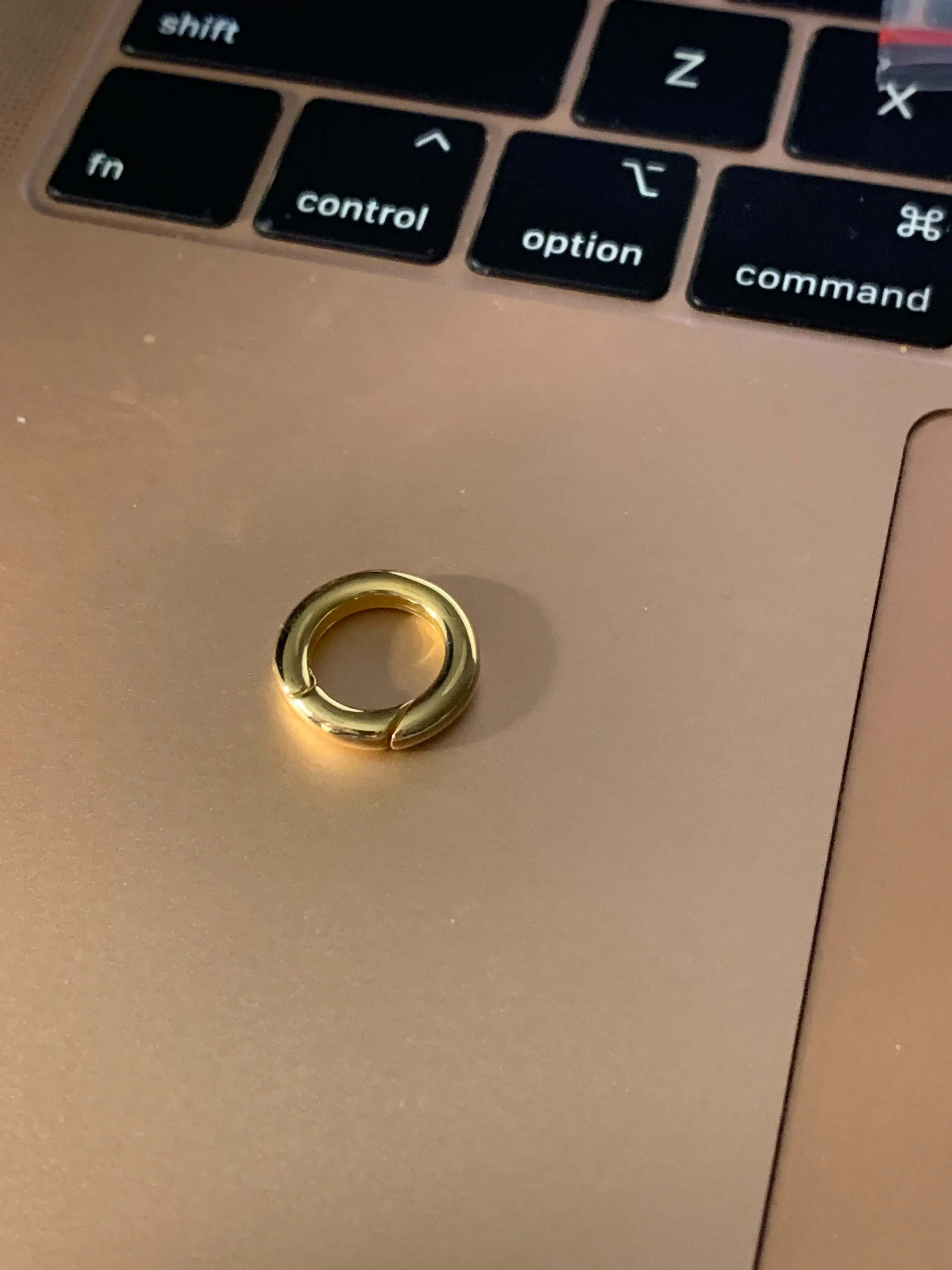 Round Gold Push Lock