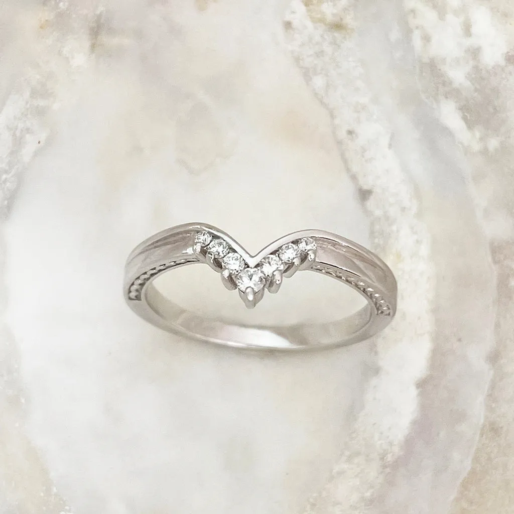 Seven Diamond Crown Ring