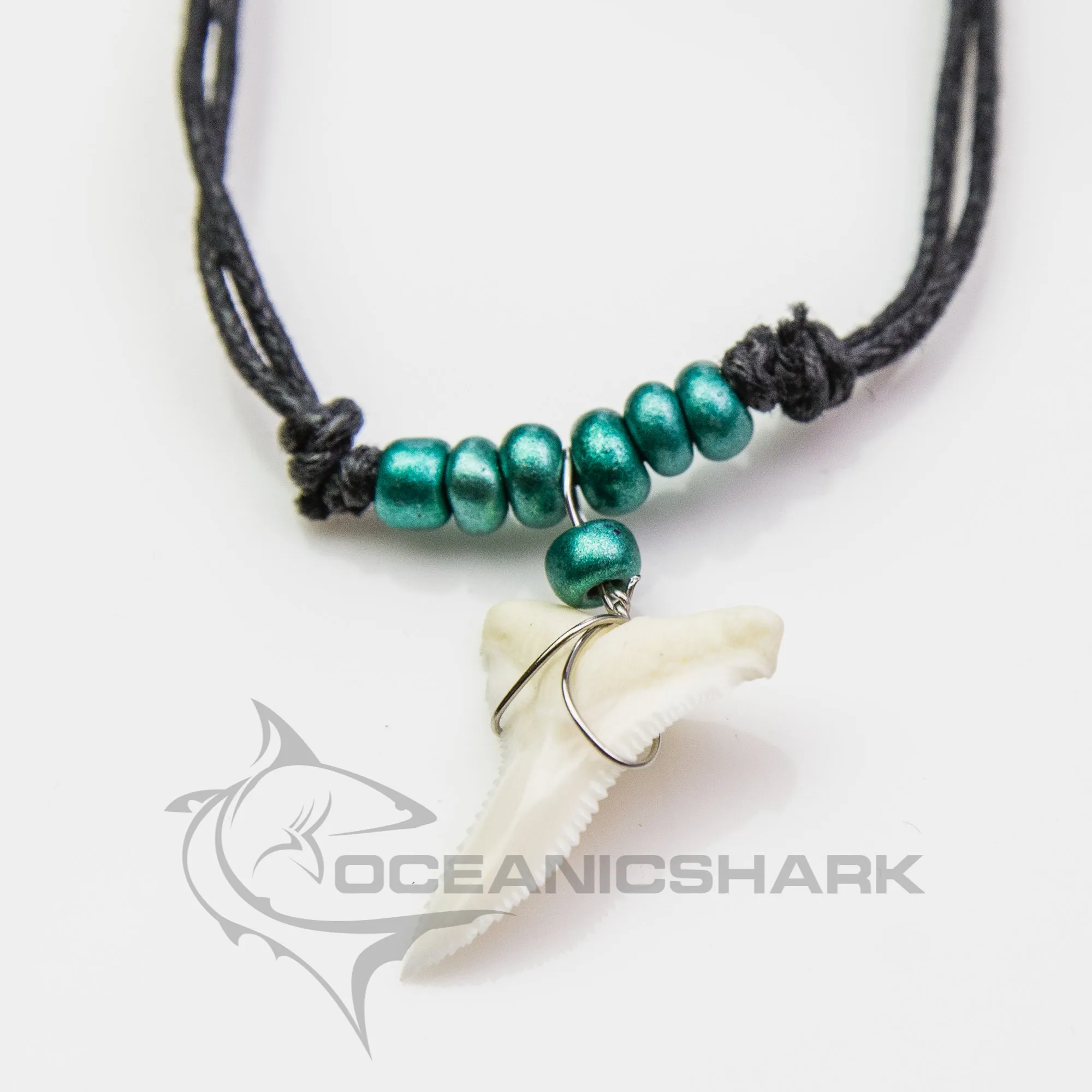 Shark Tooth Necklace Pearly Green c142