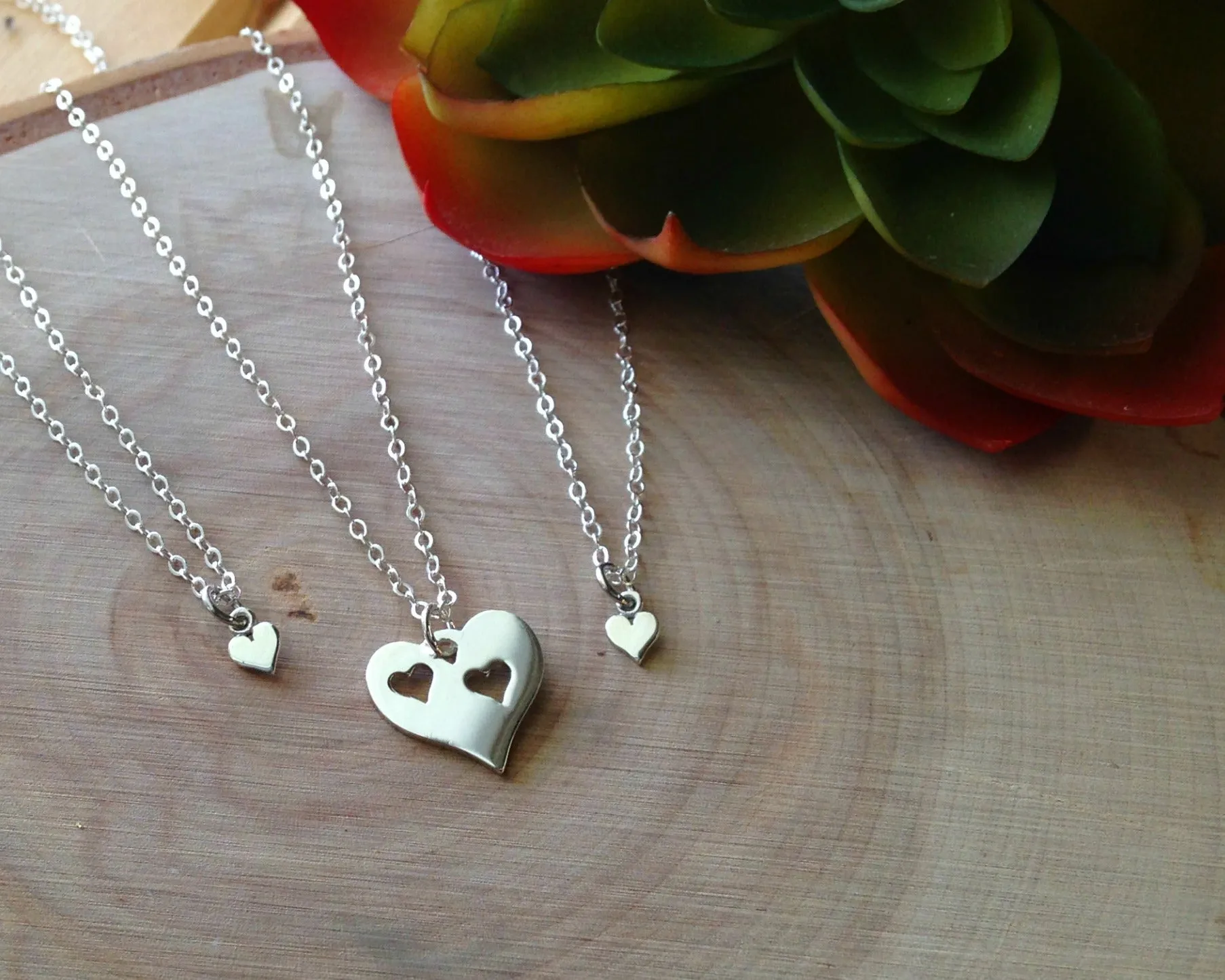 sherri mother-daughter hearts, set of three • mother & daughters