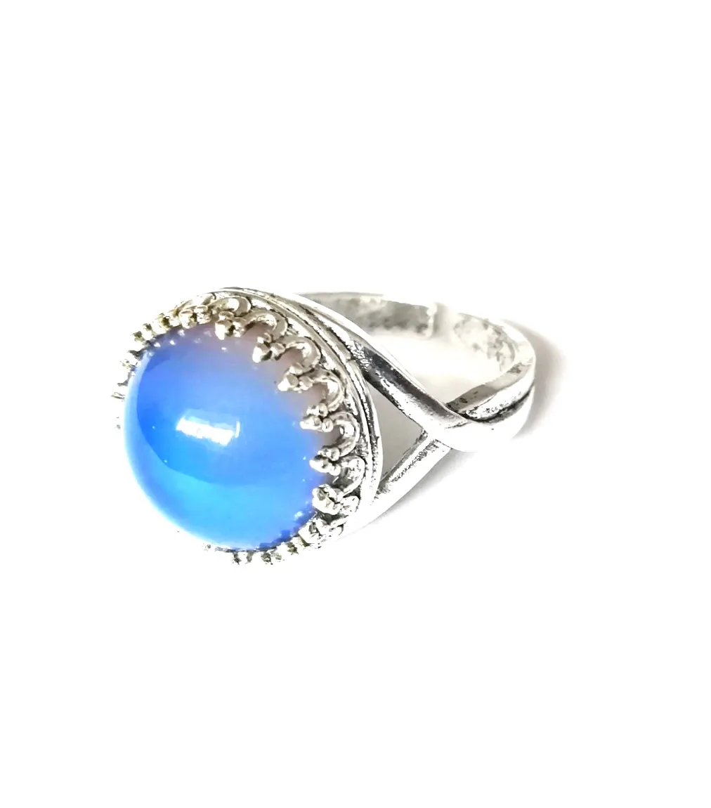 Silvery Circular Crown Setting Mood Ring