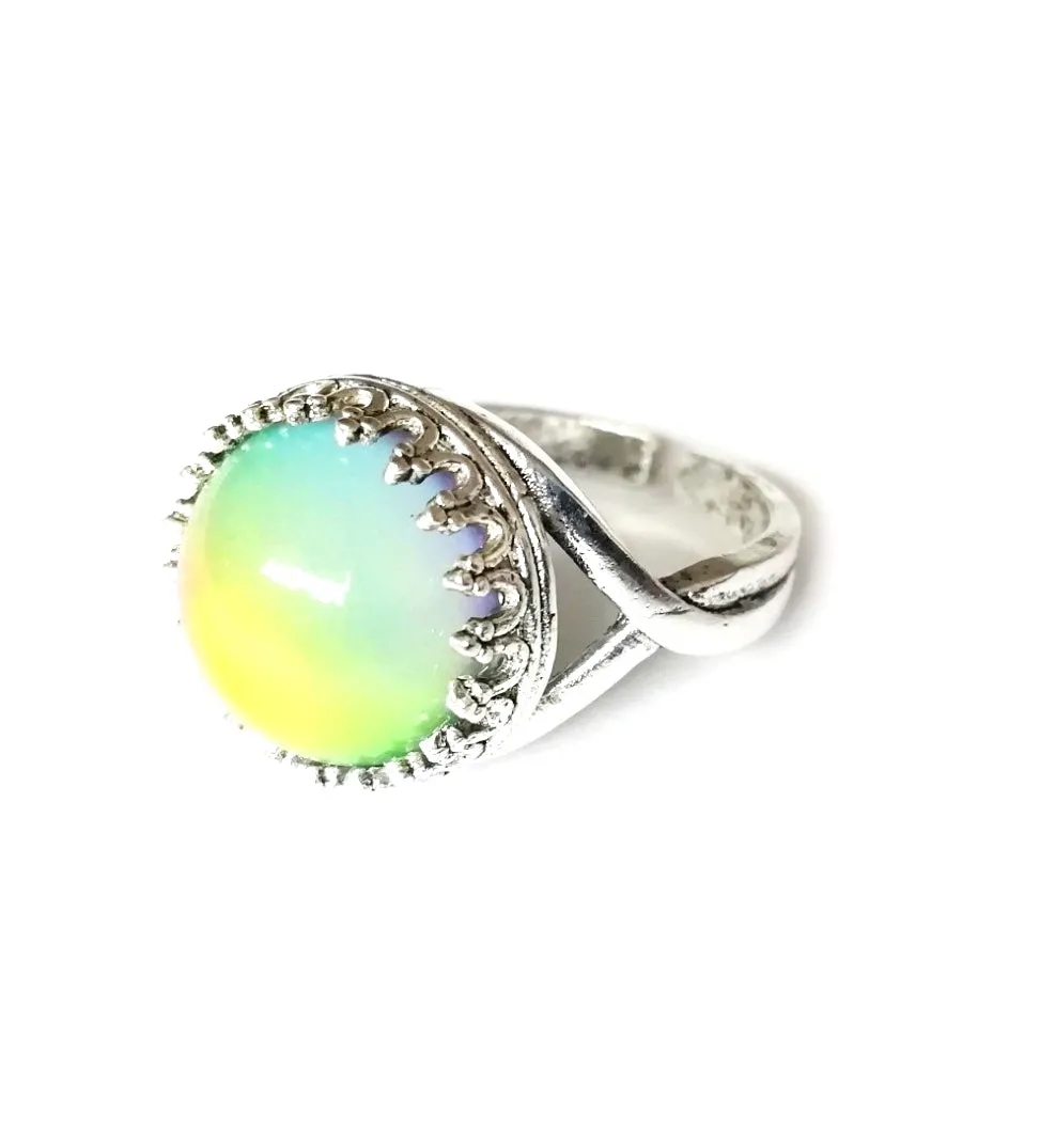 Silvery Circular Crown Setting Mood Ring