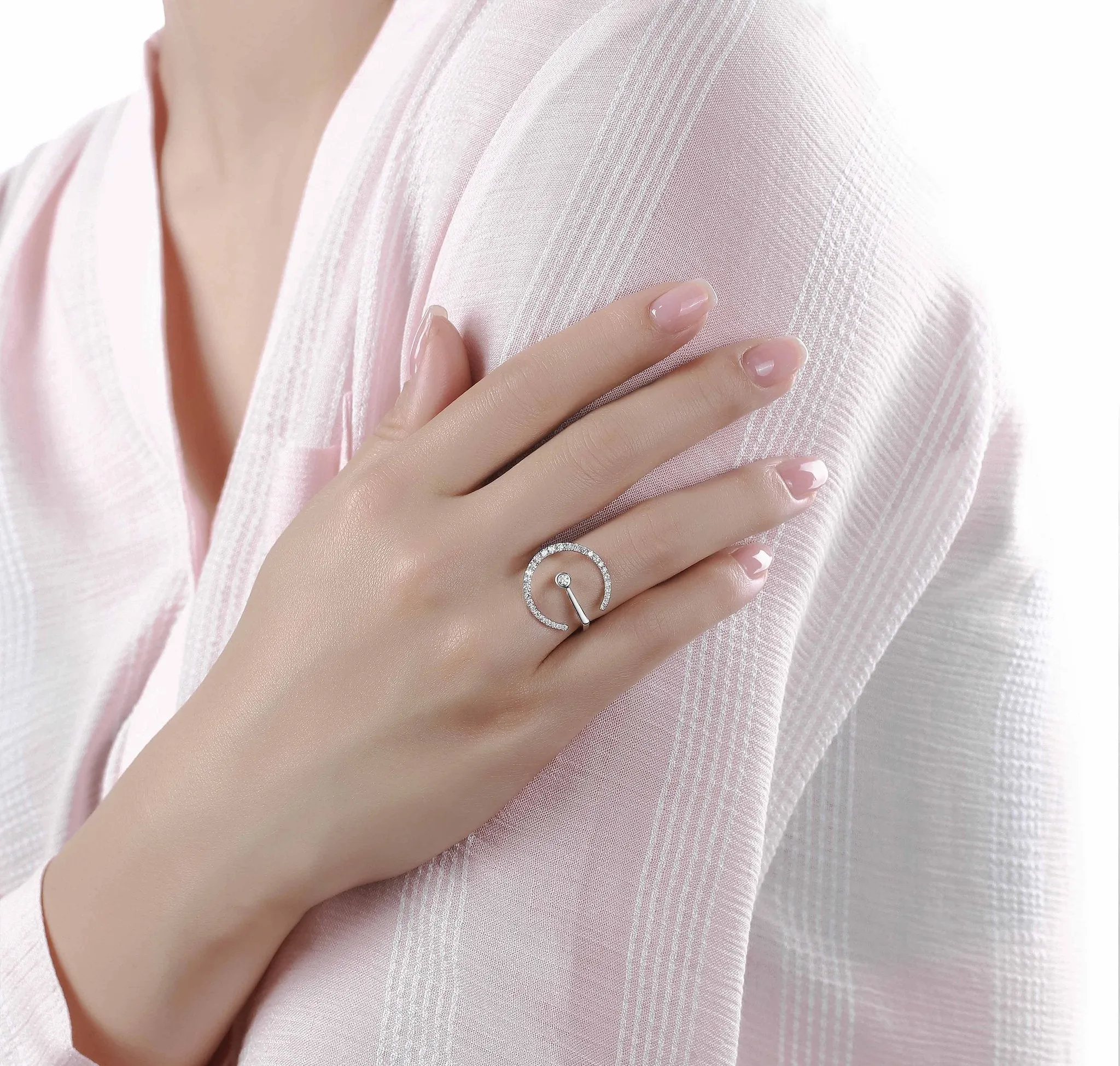 Skyline 0.52ct Circle Ring <br> R-00373WHT