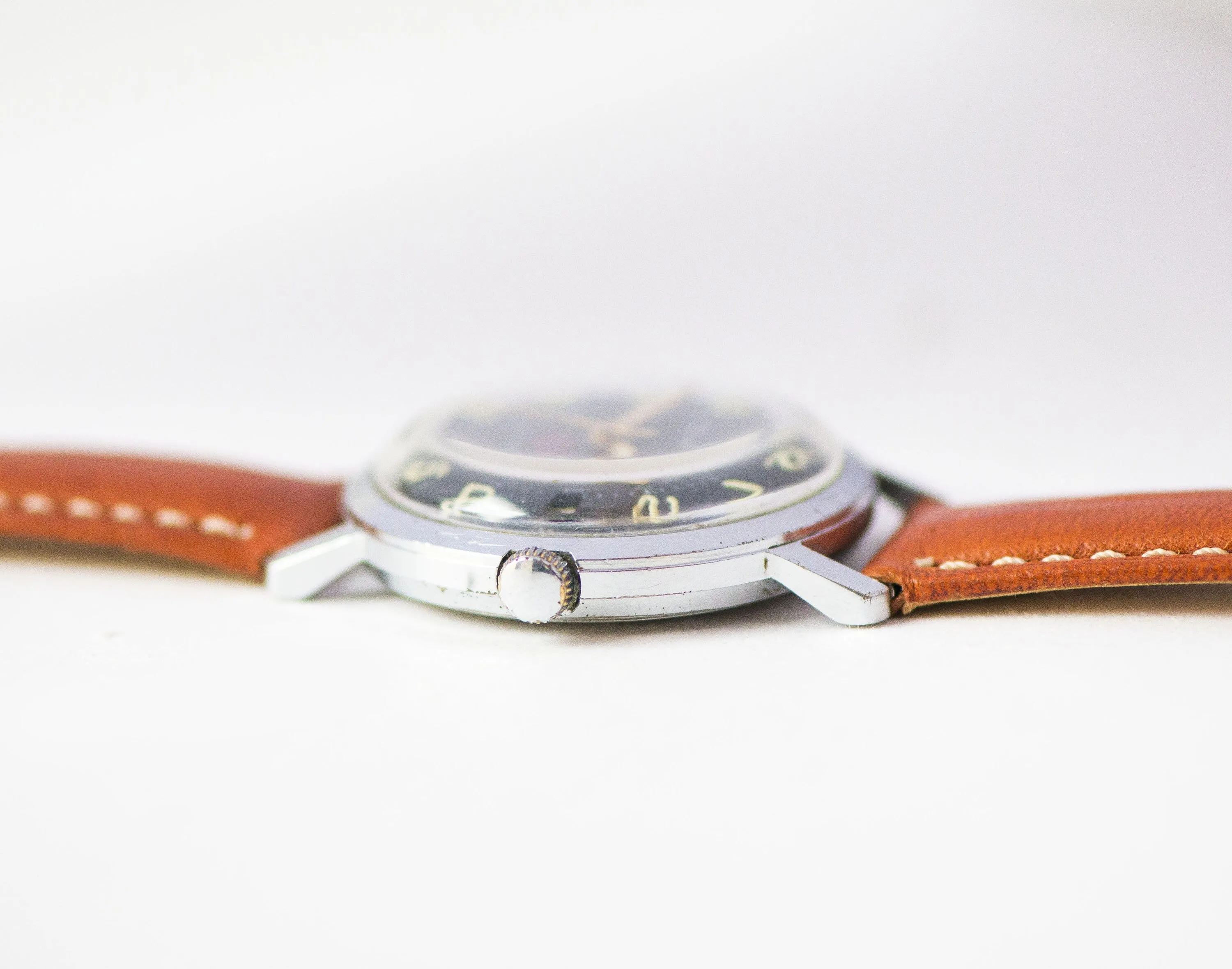 Soviet military wristwatch black men's watch Komandirskie, red star watch rare vintage gift, shockproof unisex watch, genuine leather strap