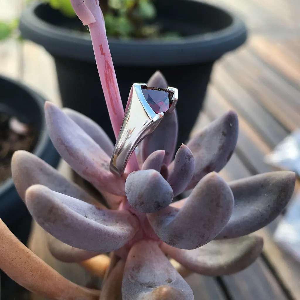 Trilliant Cut Garnet with Twisted White Gold Band