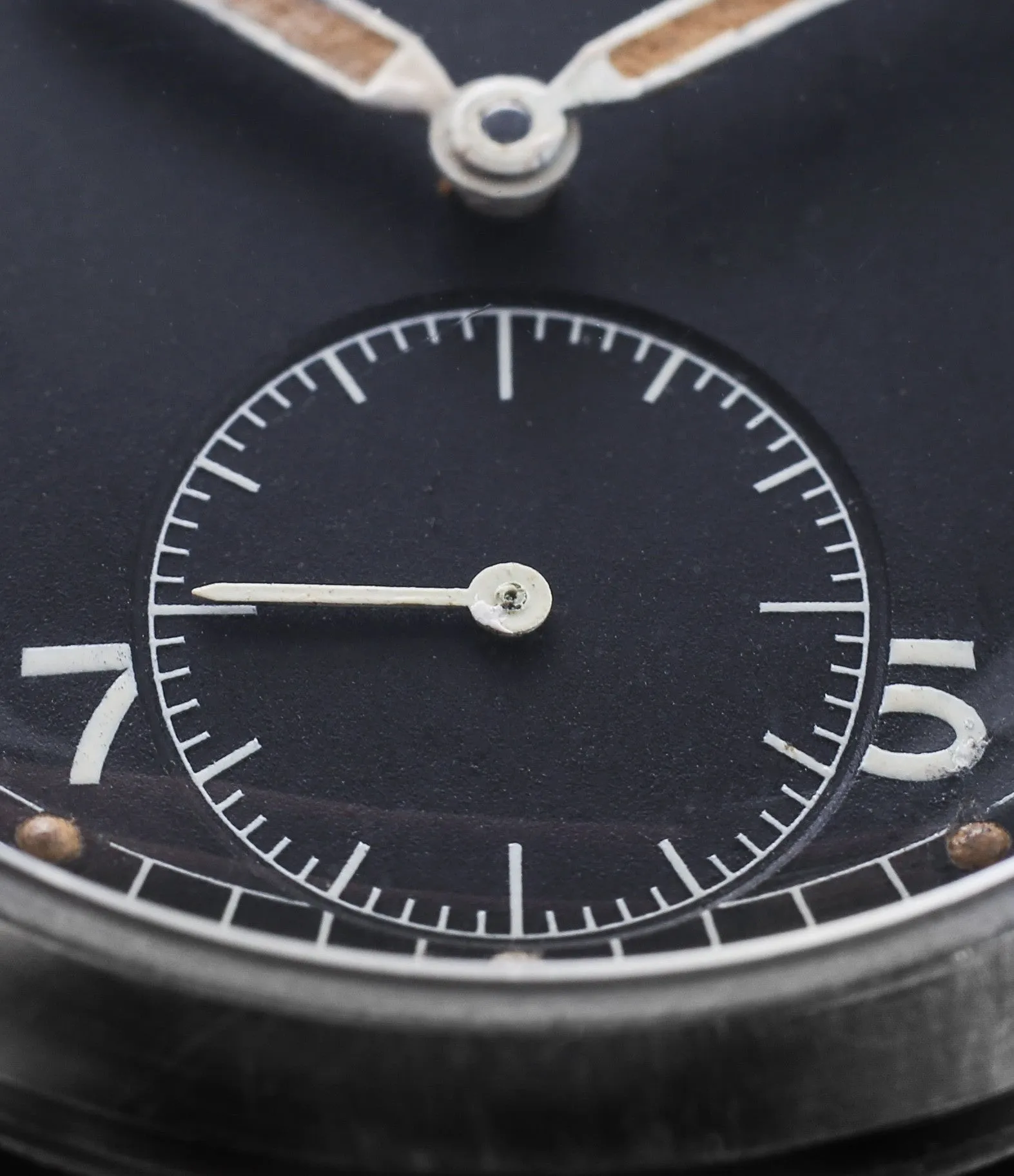 W.W.W. British Dirty Dozen Military Watch | M18565 | Steel